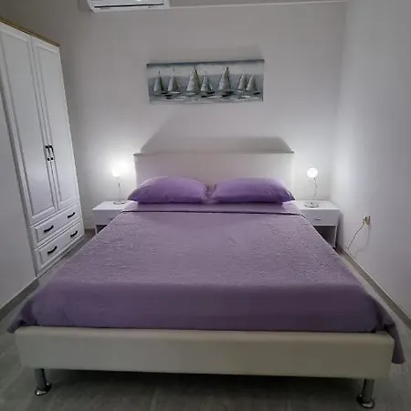Airport Split Guest house Kastela