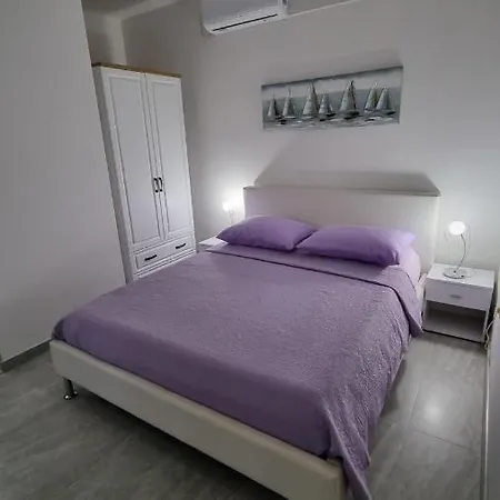 Airport Split Guest house Kastela