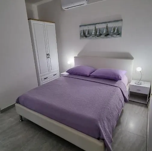 Airport Split Affittacamere Kaštela